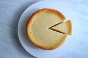 チーズケーキの生焼けの対処法 判断基準や焼き直し方法を教えます