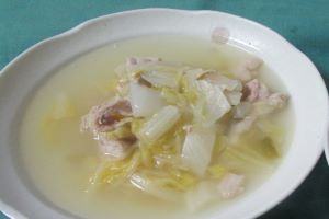 白菜　鶏肉スープ